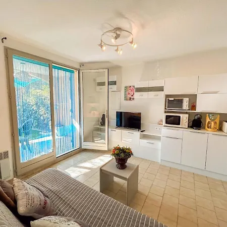 En Rez-de-jardin à - Parking Appartement *
